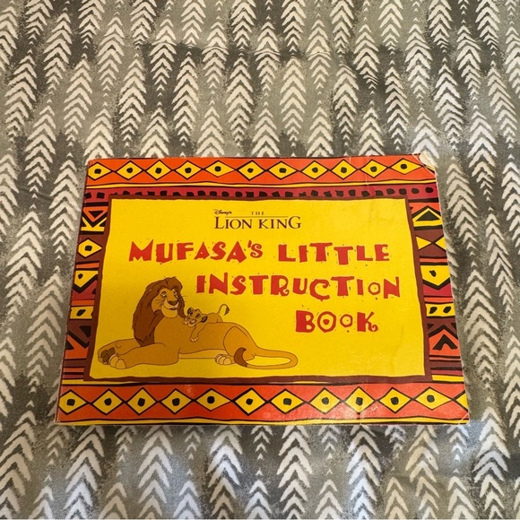Disney The Lion King Mufasa's Little Instruction Book - Picture 1 of 5